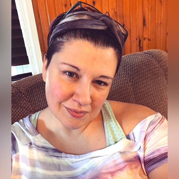 My name is Erin! I’m a mom and a teacher from near Niagara Falls - Picture 1 of 1